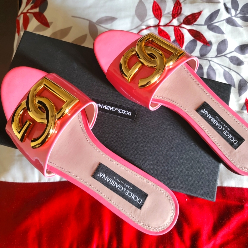 Dolce& gabbana sandals